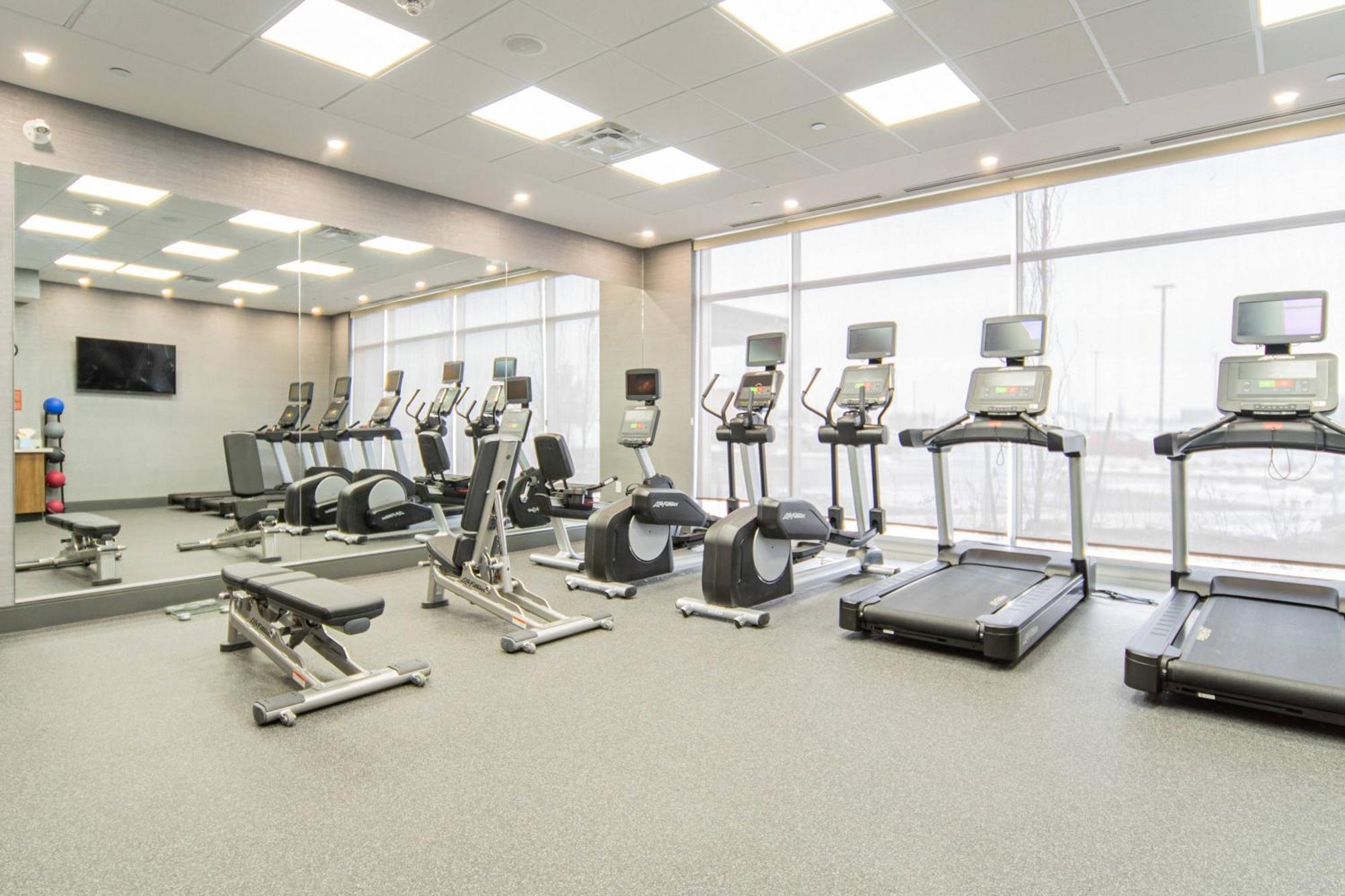 Towneplace Suites By Marriott Brantford And Conference Centre Екстер'єр фото