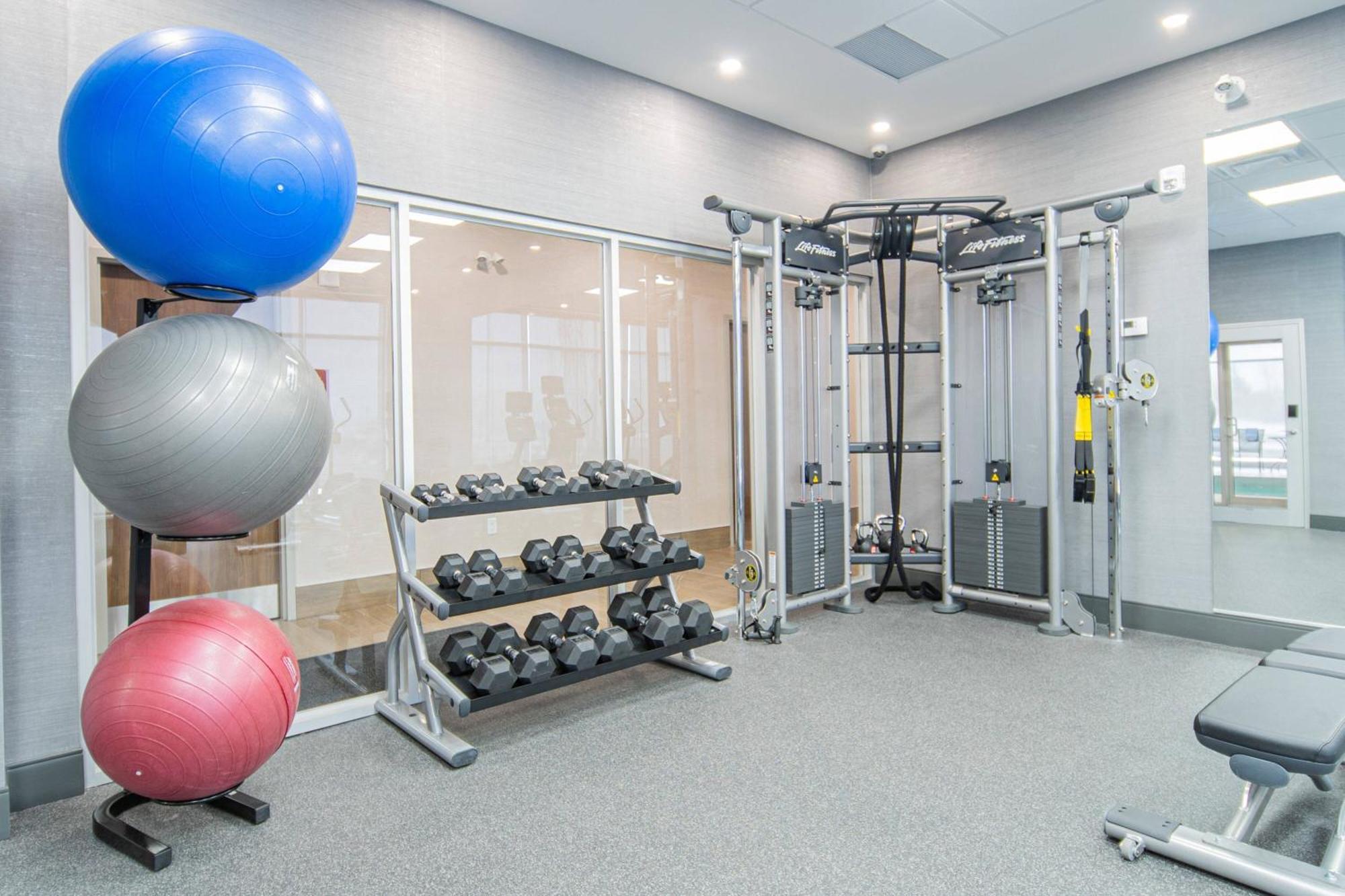 Towneplace Suites By Marriott Brantford And Conference Centre Екстер'єр фото
